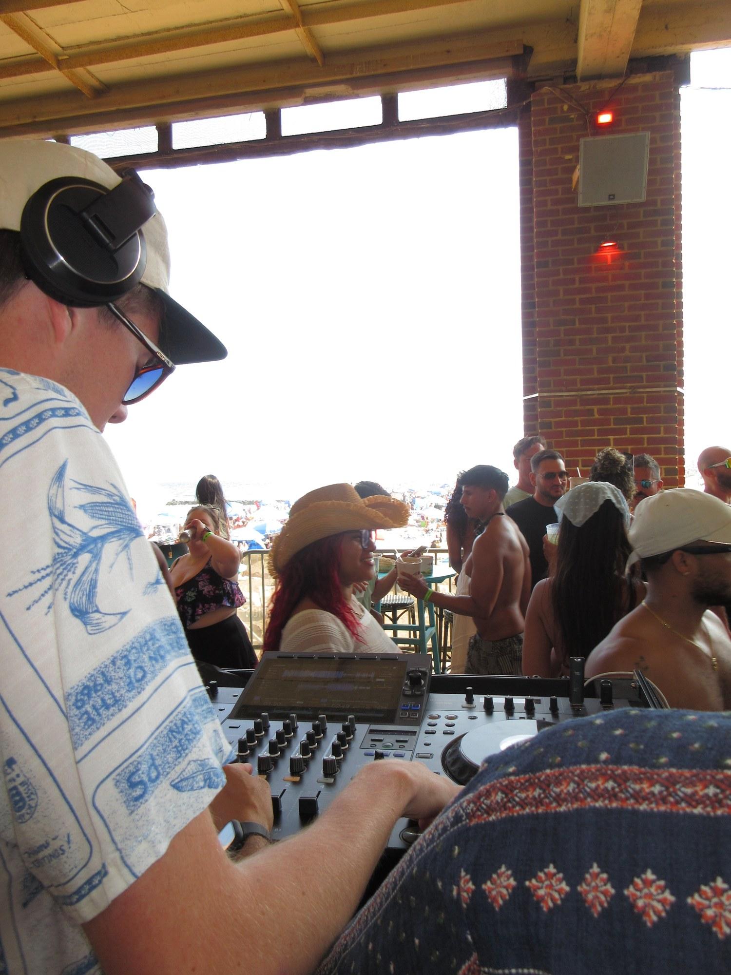 BEACH BAR photo 4