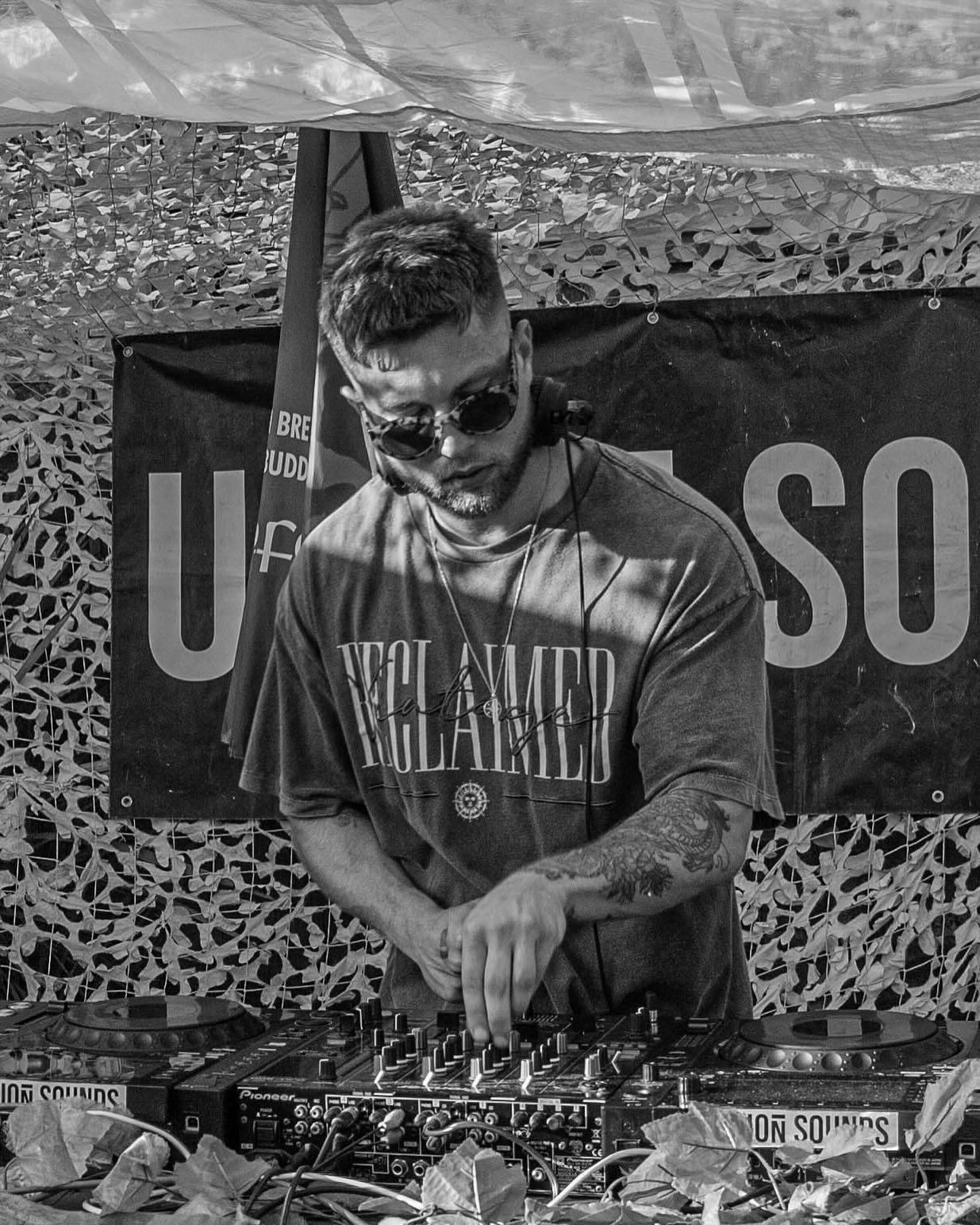 DJ Pricey & DJ Italo photo 1